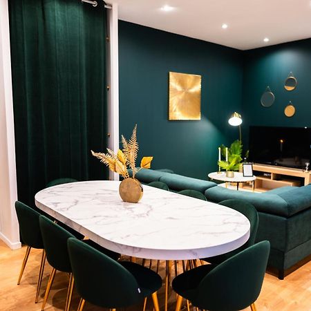 Grand Loft Familial 4 Chambres Avec Parking Prive Saumur Ngoại thất bức ảnh