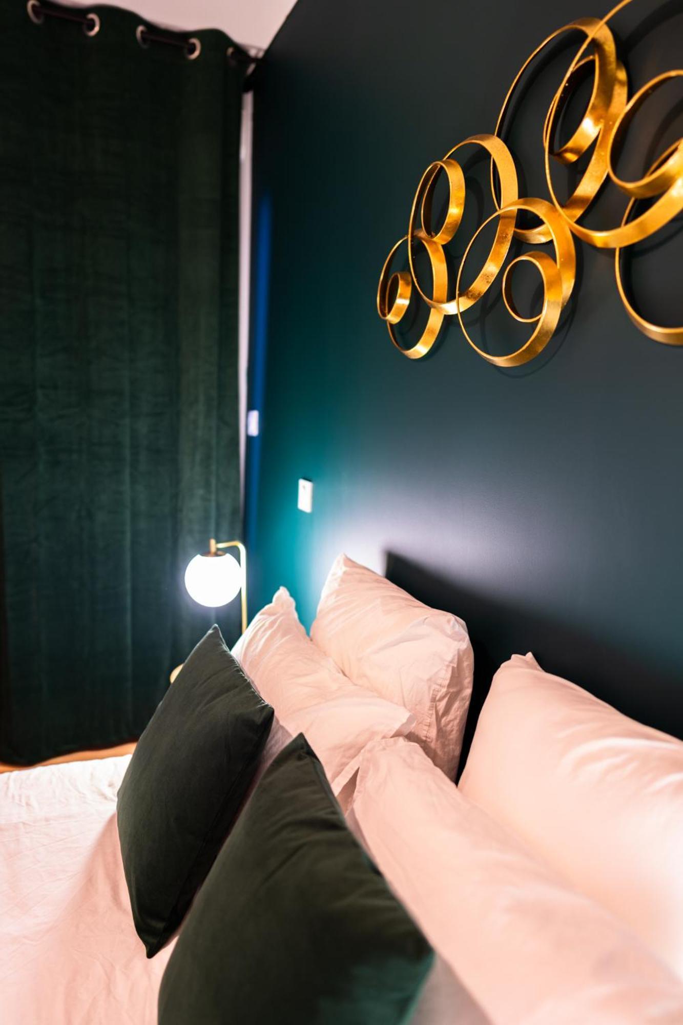 Grand Loft Familial 4 Chambres Avec Parking Prive Saumur Ngoại thất bức ảnh